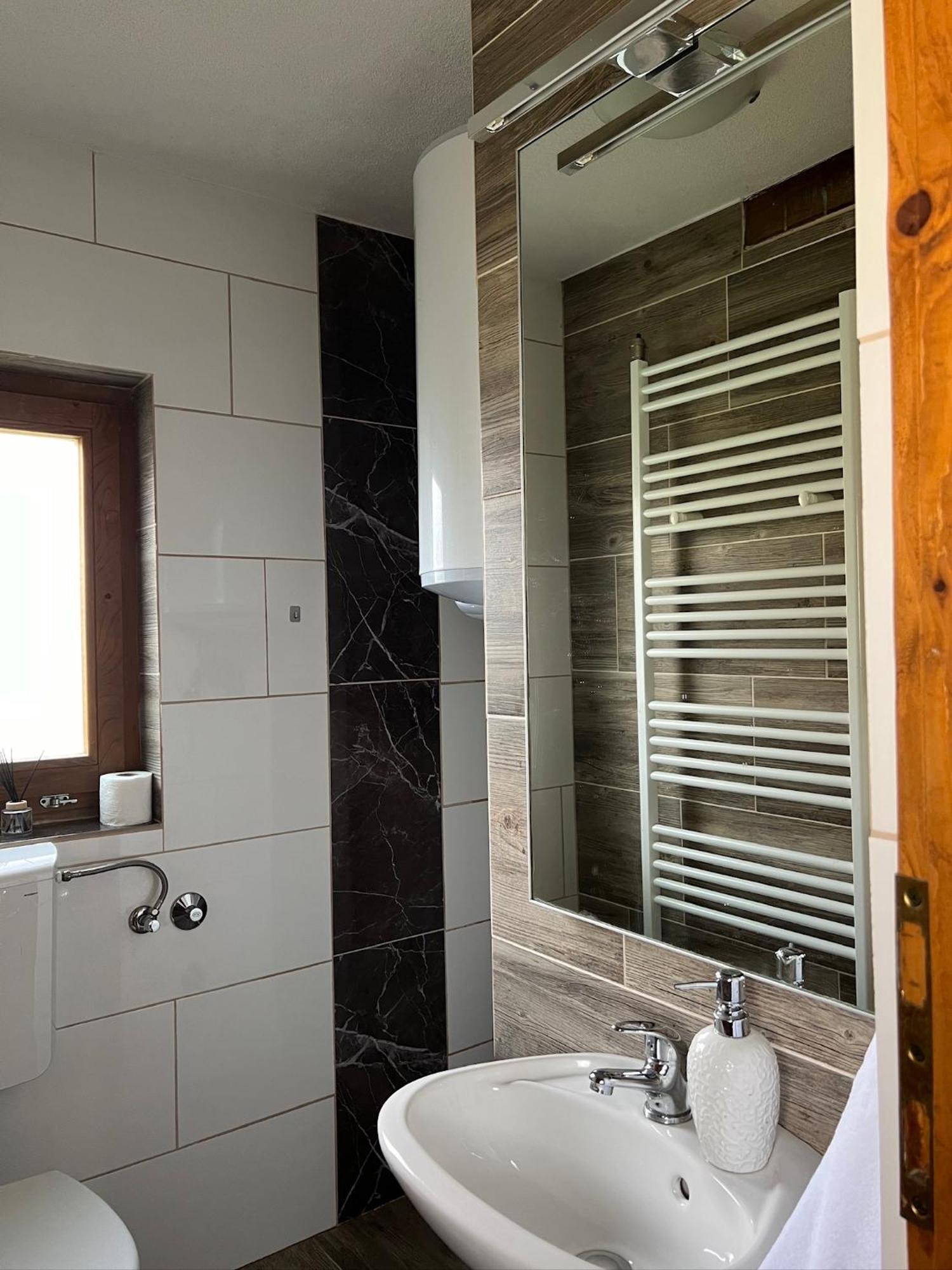 Kuca Za Odmor Dikka Brusane Lika Ngoại thất bức ảnh